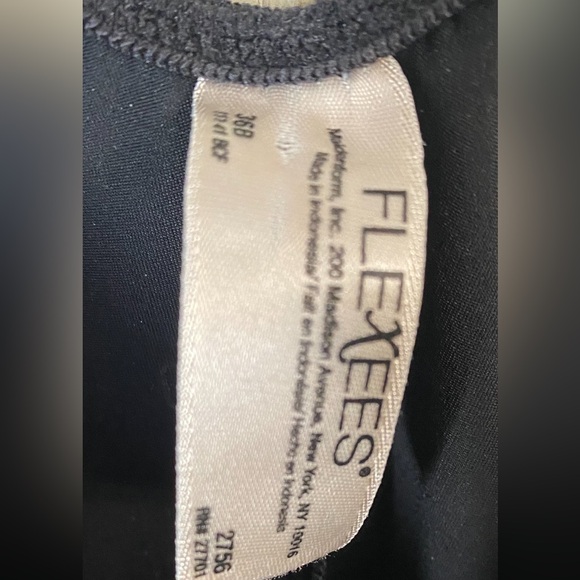 Flexees Black Nylon/Spandex Blend One Piece
Bodysuit Size 36 B - Picture 3 of 7